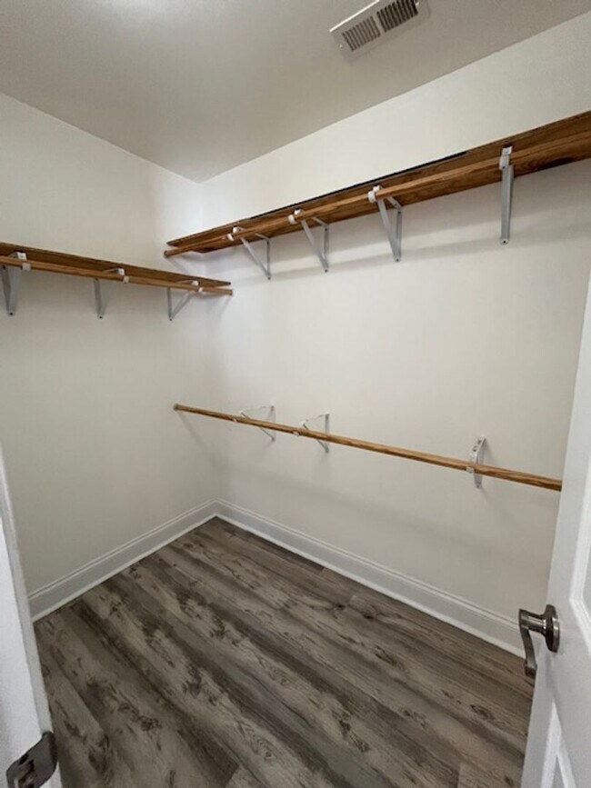 Building Photo - Lovely Home in the Love Grove subdivision!