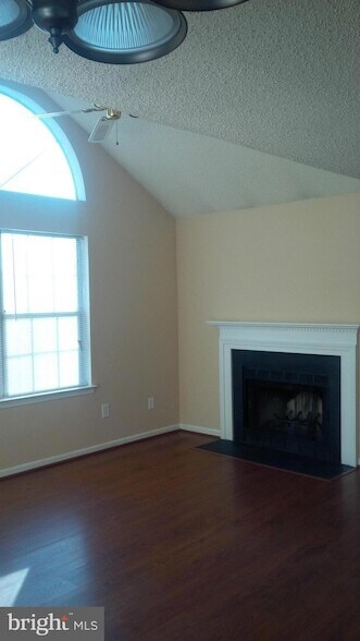 Building Photo - 14024 Vista Dr