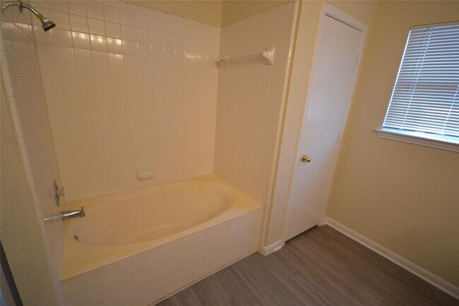 Building Photo - 21320 Byerly Turk Dr