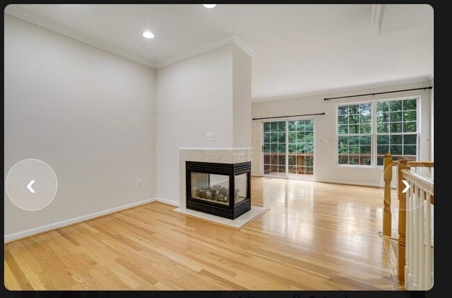 Building Photo - 6490 Tayack Pl