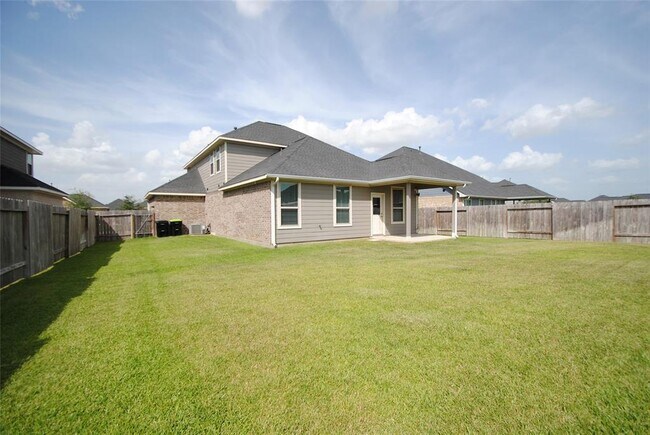 Building Photo - 31407 Black Frst Xing