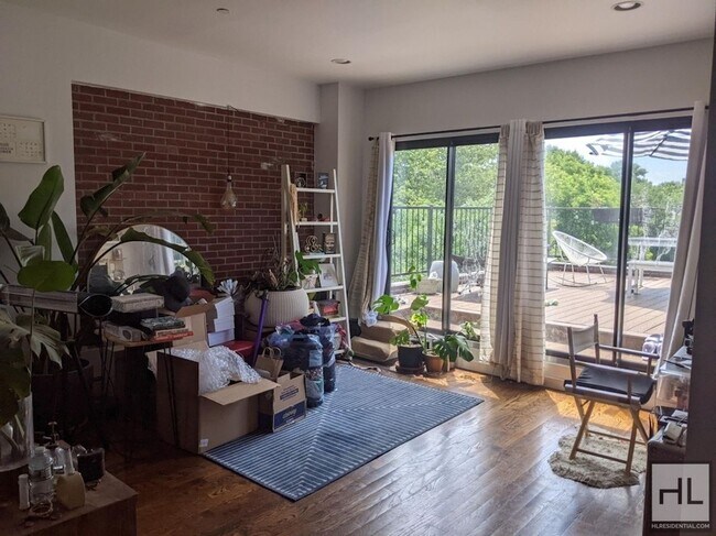 Building Photo - QUINCY STREET / Amazing Modern 1-Bed 1-Bat...