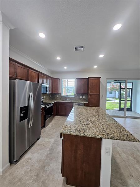Building Photo - 4087 Longwood Lake Sq