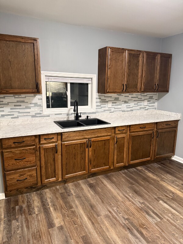 Building Photo - 208 E North St