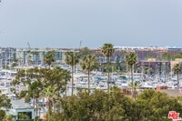 Building Photo - 13700 Marina Pointe Dr