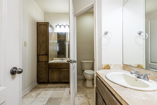 Building Photo - 10702 Patron Loop