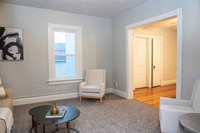 Building Photo - 108 N Main St