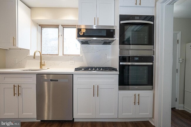 Building Photo - 1457 Manoa Rd