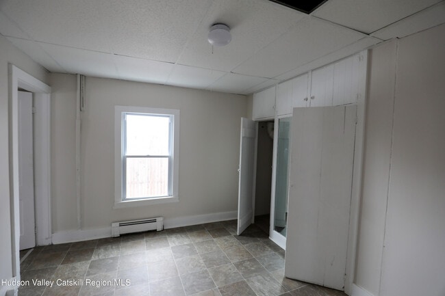 Building Photo - 180 Broadway