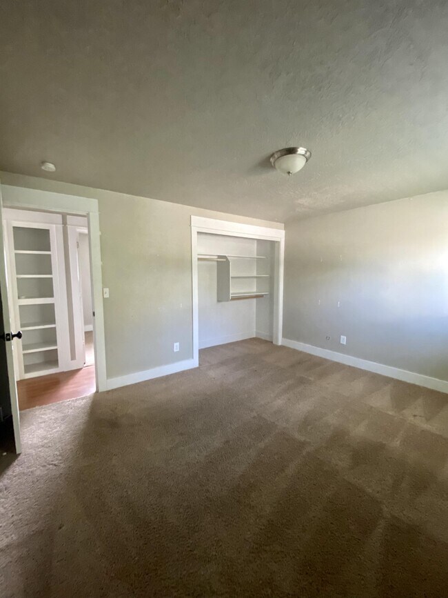 Building Photo - 1541 Marilyn Cir