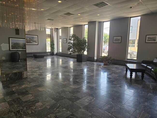 Building Photo - 3817 Ventnor Ave