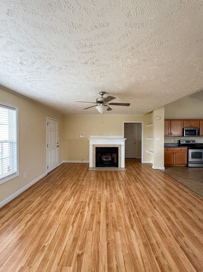 Building Photo - 316 Ivy Wood Lane
