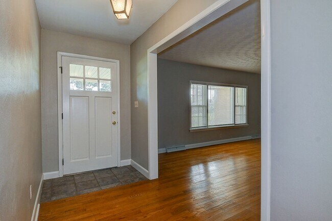 Building Photo - STUNNING 3 BEDROOM RANCH WATERFRONT HOME ON 1 ACRE W/ 1 CAR GARAGE!!