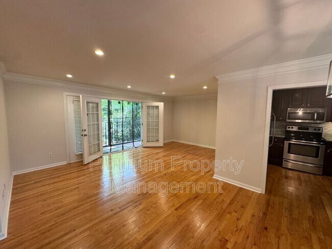 Building Photo - 311 Peachtree Hills Ave NE