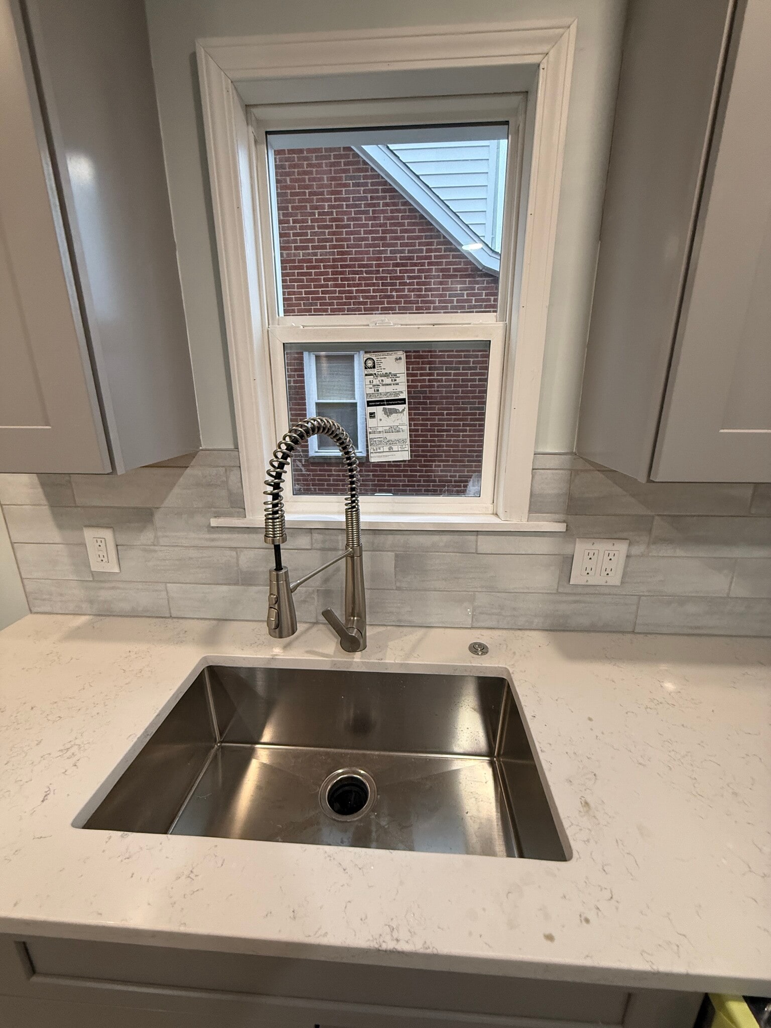 sink - 4185 Eastway Rd