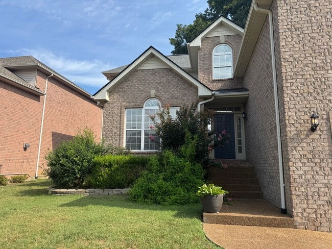 Building Photo - Great 4BR home near Brentwood