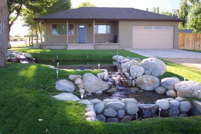 Primary Photo - 2501 N Round Valley Rd