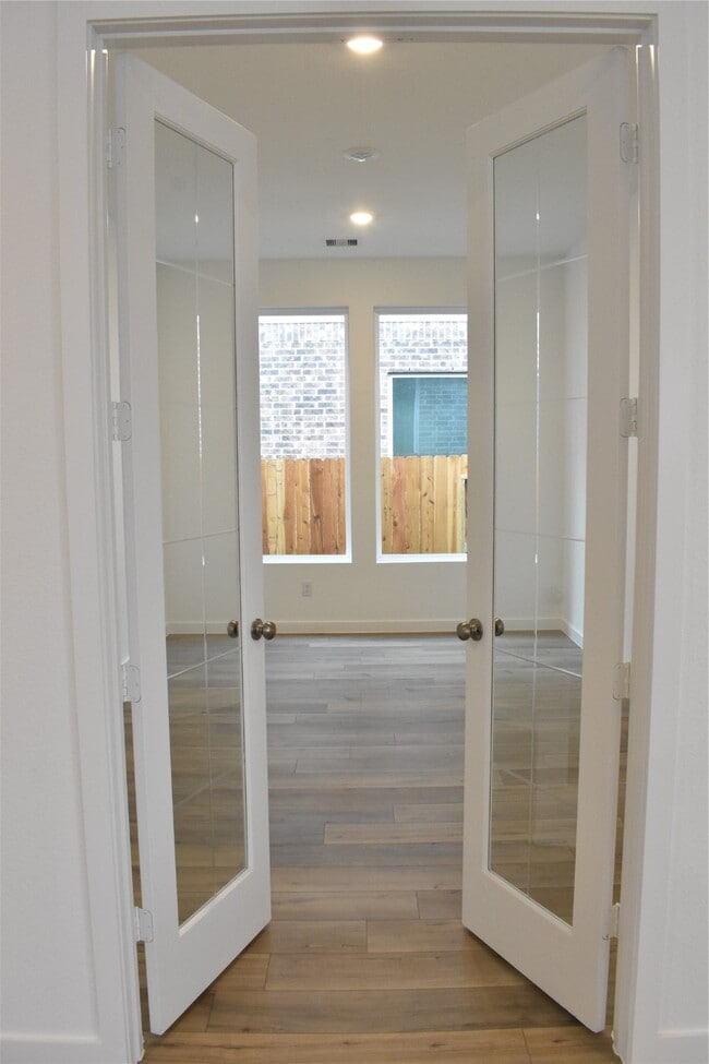 Building Photo - 32042 Sweet Pea Mdw Dr