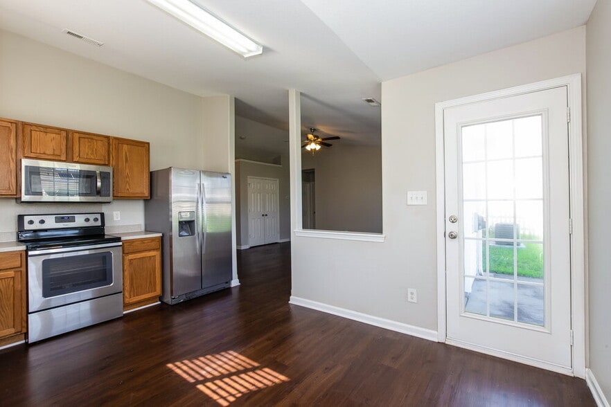 Building Photo - 13115 Ambrosia St