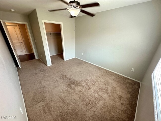 Building Photo - 9527 Ridgeglen Ct