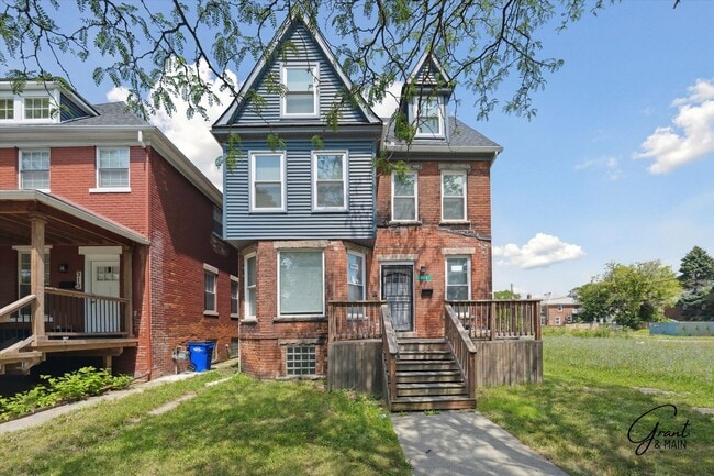 Primary Photo - $1,995 - North End 4 Bedroom/ 1.5 bathroom...