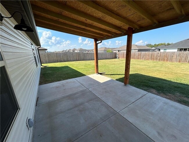 Building Photo - 419 N Mojave St