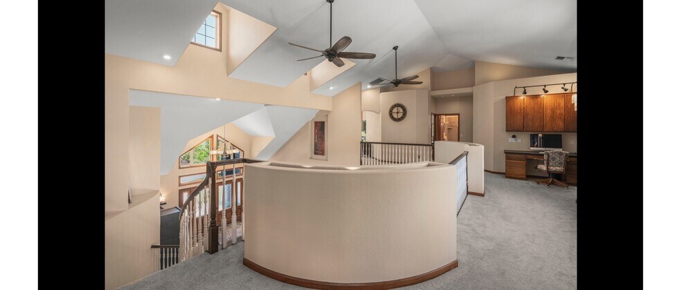 Building Photo - 4400 Mountaingate Dr