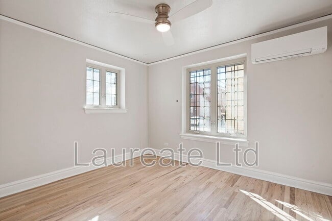 Building Photo - 1050 N Pearl St