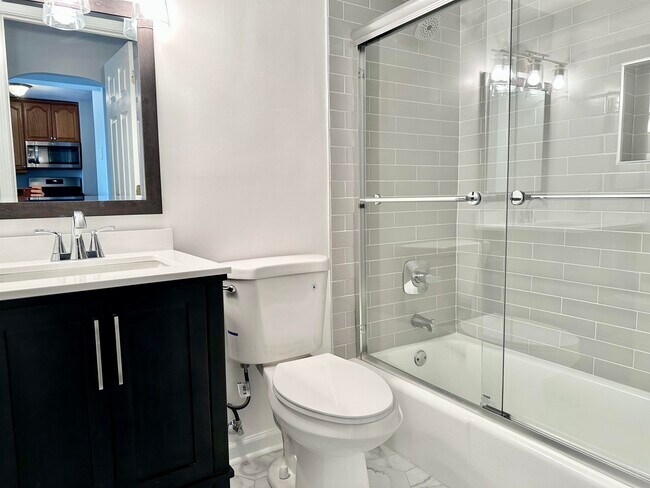 Building Photo - 620 Peachtree St NE