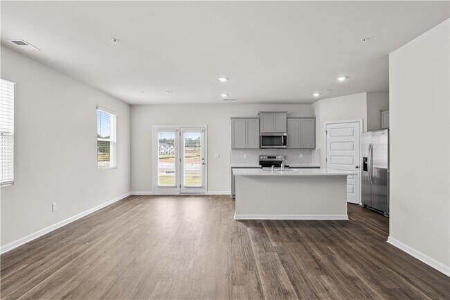Building Photo - 334 Sound Cir