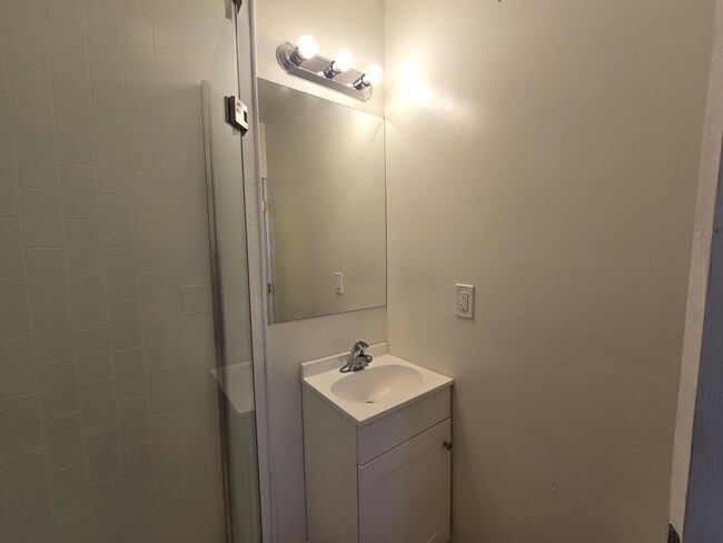 Building Photo - 3 Bed Home + Studio with Large Yard & Ample Parking Near Downtown Vista