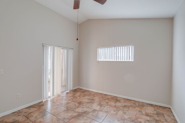 Building Photo - 31 Tuscany Pointe Ave