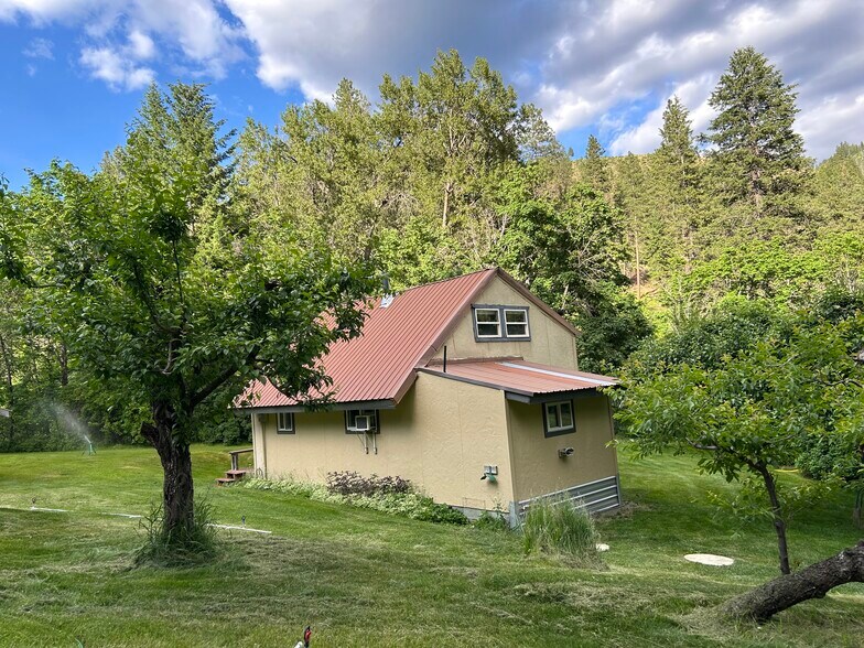 Building Photo - 8891 Derby Canyon Rd