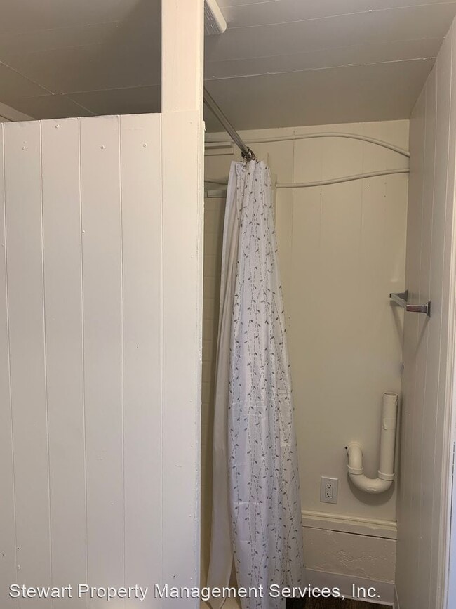 Building Photo - 1 br, 1 bath House - 14909 Clover Creek Road