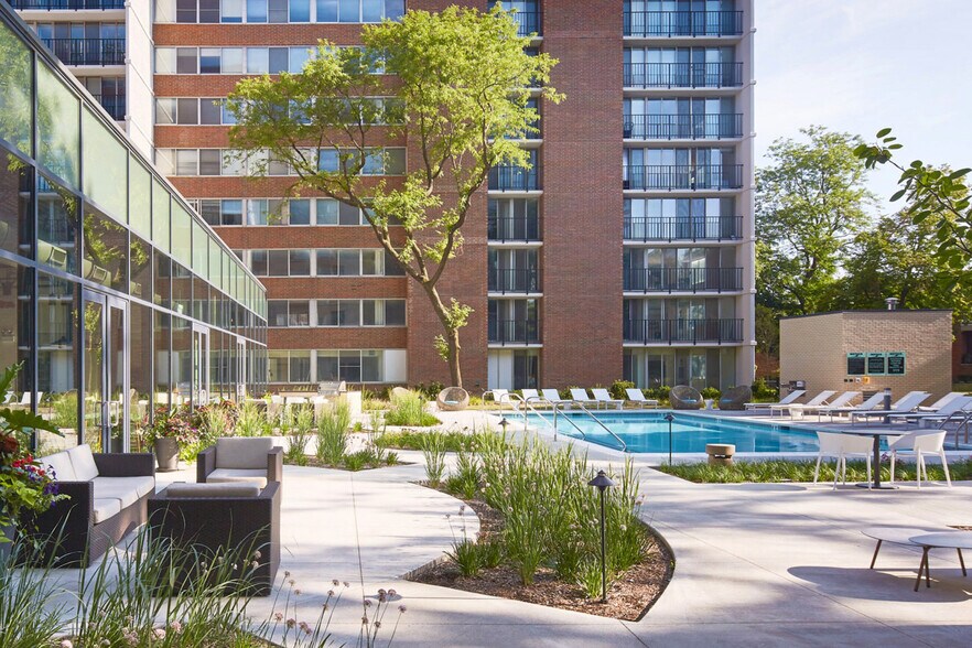 Building Photo - 901 S Ashland Ave