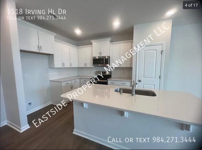 Building Photo - 1518 Irving Hl Dr