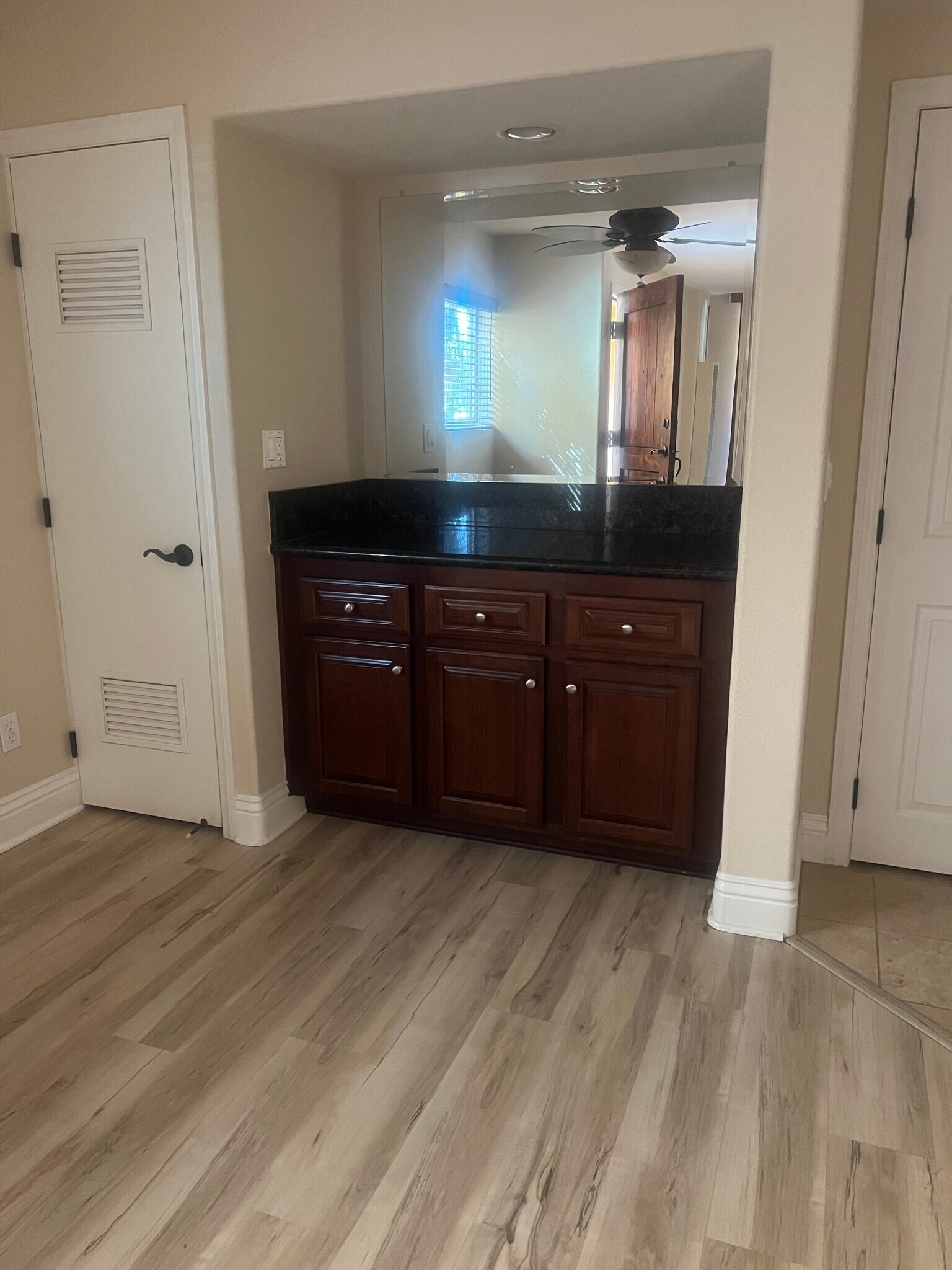 Building Photo - 3955 Nobel Dr