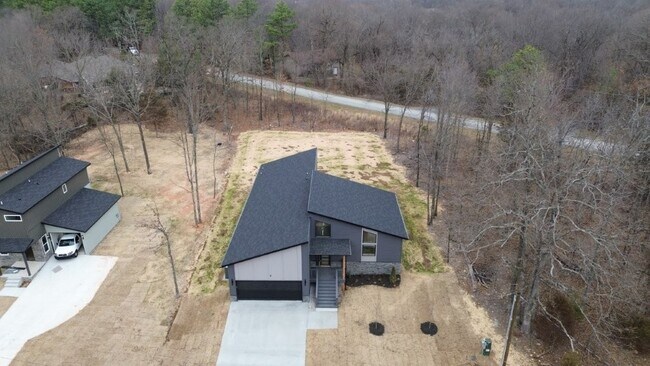 Building Photo - 4 Romine Pl