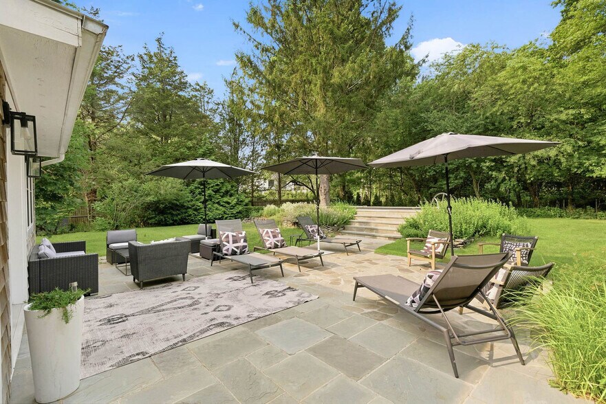 Building Photo - 14 Millstone Dr