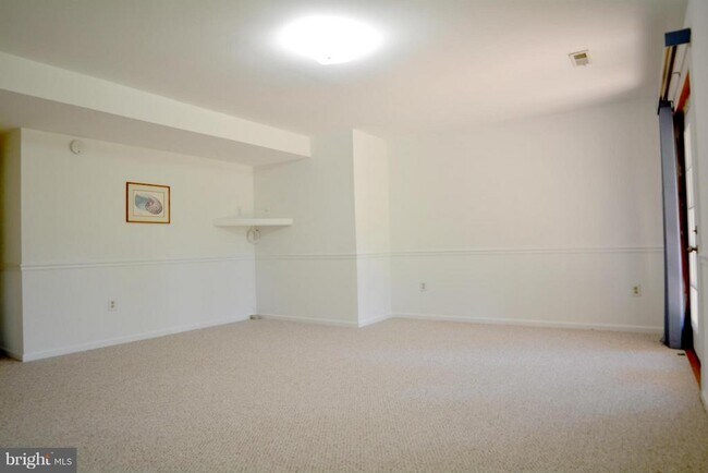 Building Photo - 8625 Andrew Ellicott Ct