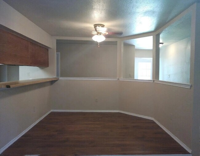 Building Photo - 5418 Lansingford Trail