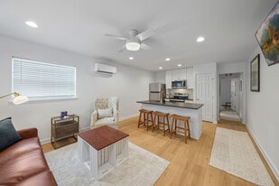 Building Photo - 2927 Nicholson Dr