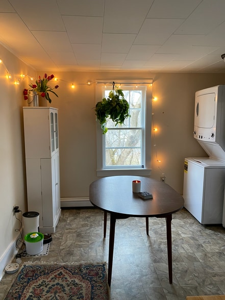 Building Photo - 85 Court St