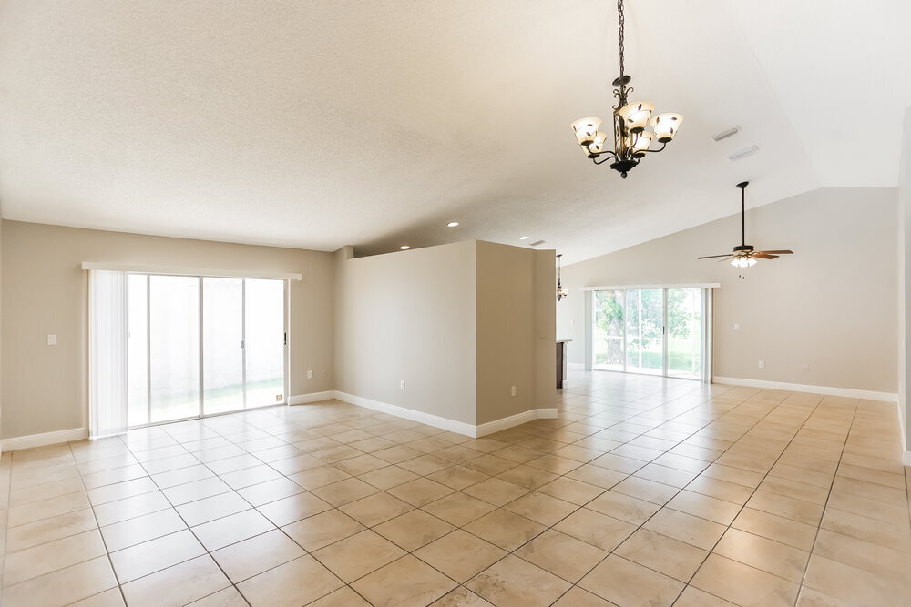 Building Photo - 3049 NW 72nd Ave