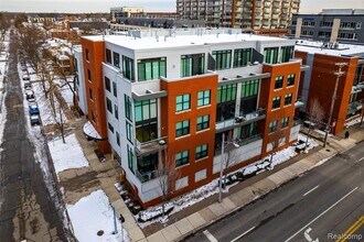 Building Photo - 100 N Center St