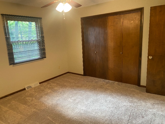 Building Photo - 4219 Woodpark Dr