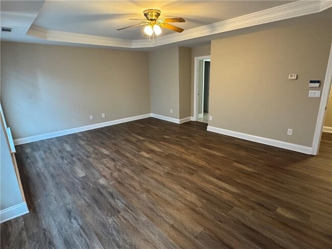 Building Photo - 7411 Redbud Loop