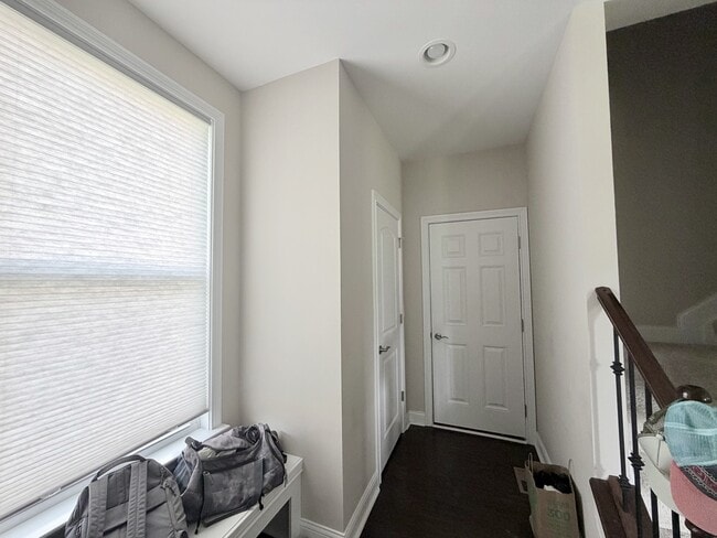 Building Photo - 3137 Broadstone Dr
