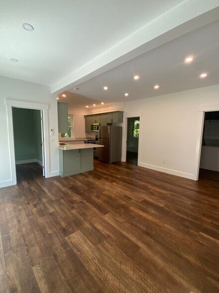 Building Photo - 43 Adams St