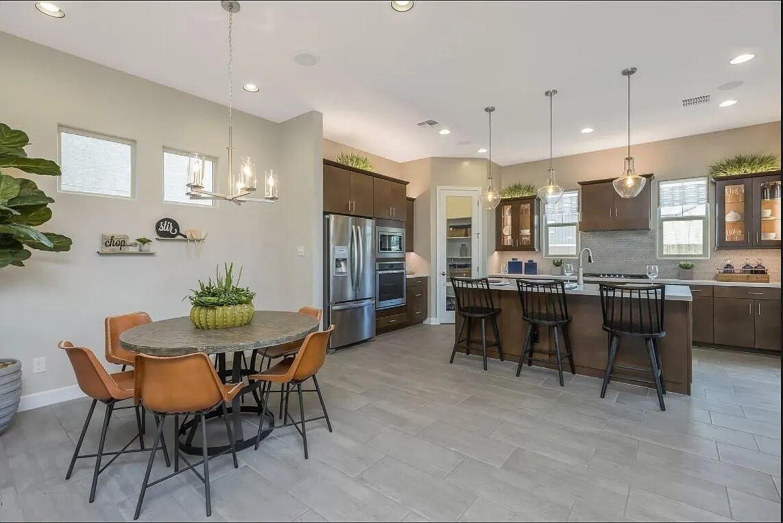 Building Photo - 1154 S Tumbleweed Ln